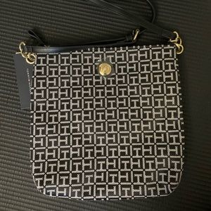 ❤️NWT Tommy Hilfiger Crossbody